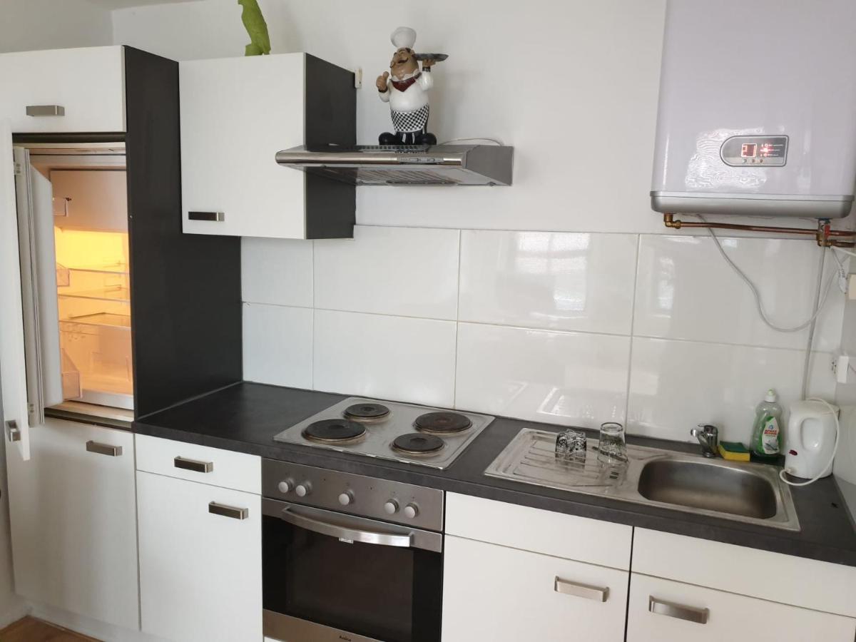Recharge Hostel Роттердам Экстерьер фото